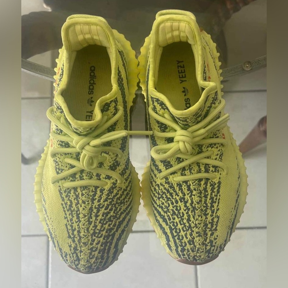 Yeezy 350 V2 Semi Frozen Yellow 5.5